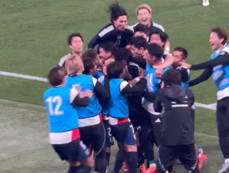 最终, 日本队的纸