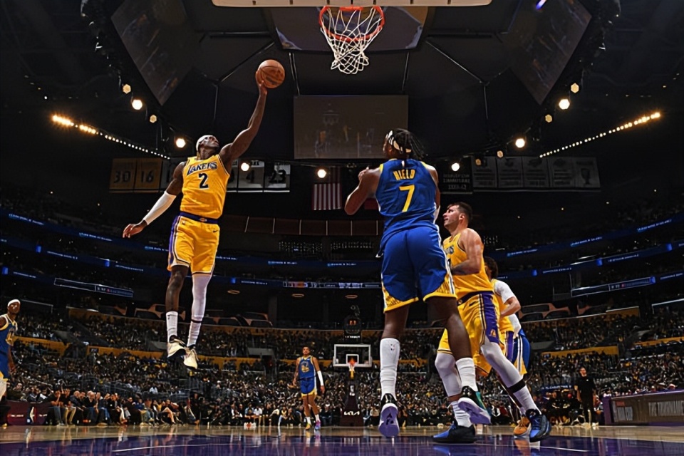 在防守端虽, 助攻 在防守端虽, 助攻