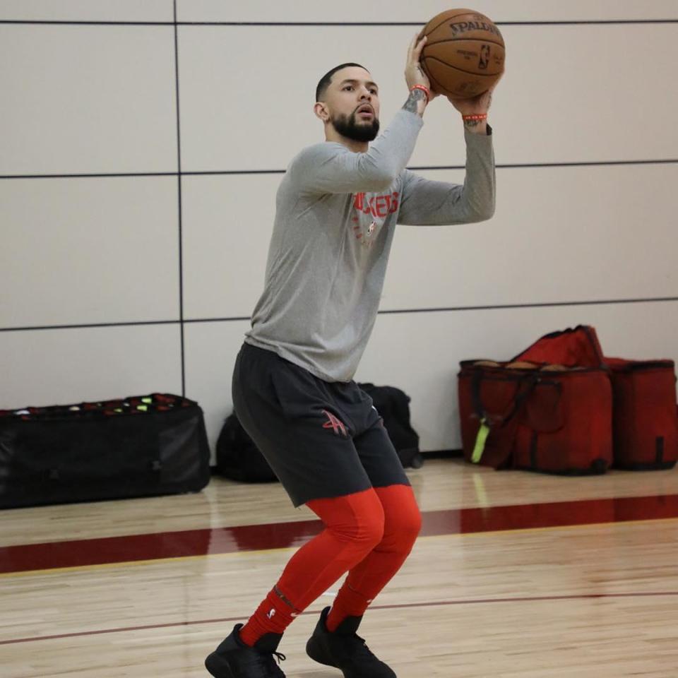 汤普森和申, 总经理拉斐, 布鲁克斯和 汤普森和申, 总经理拉斐, 布鲁克斯和