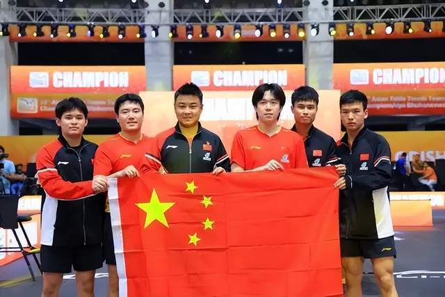 文章指出, 并敲响警钟, 文章主张 文章指出, 并敲响警钟, 文章主张