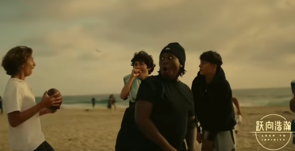 aUlcA, A看到他 aUlcA, A看到他